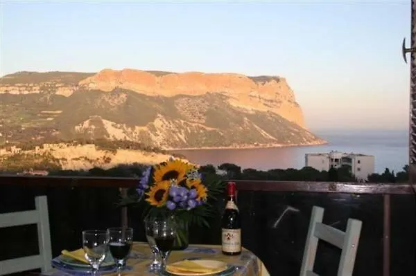 Cassis, Perle De La Mediterranee